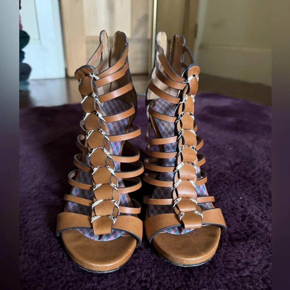 Coach Leather High Heels Stilettos size 7.5 Weave Top Zip Back - Picture 1 of 7
